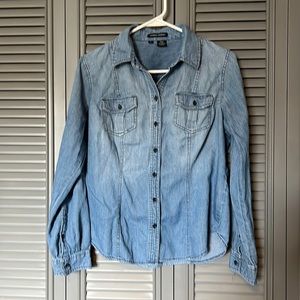 Sandra Ingrish : Blue Denim Button Down : L